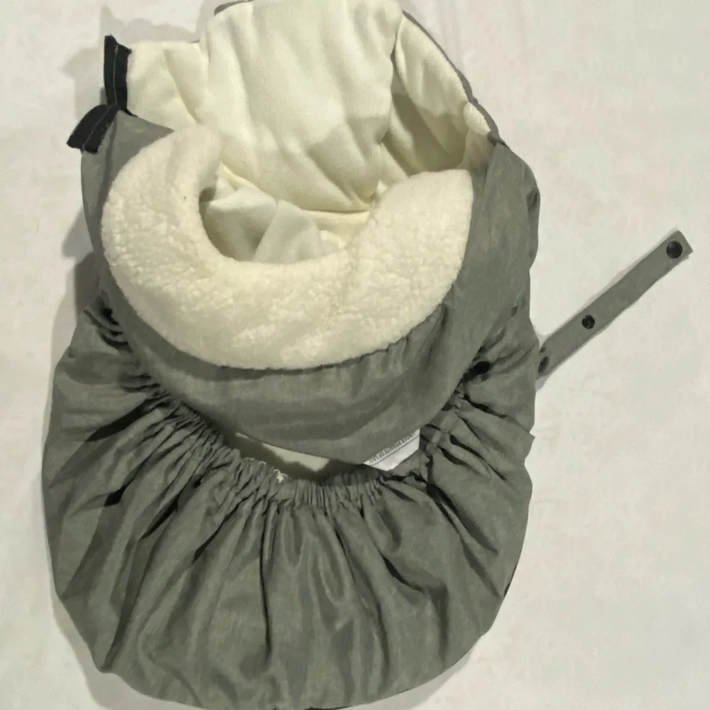 Skip Hop stylish gray